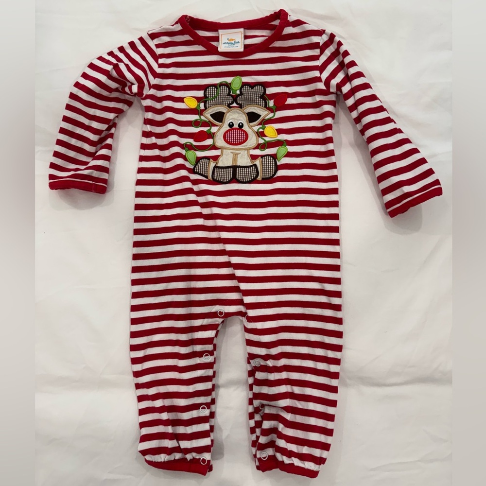 EUC Stitchy Fish Appliqué Romper - 24mo Christmas Design